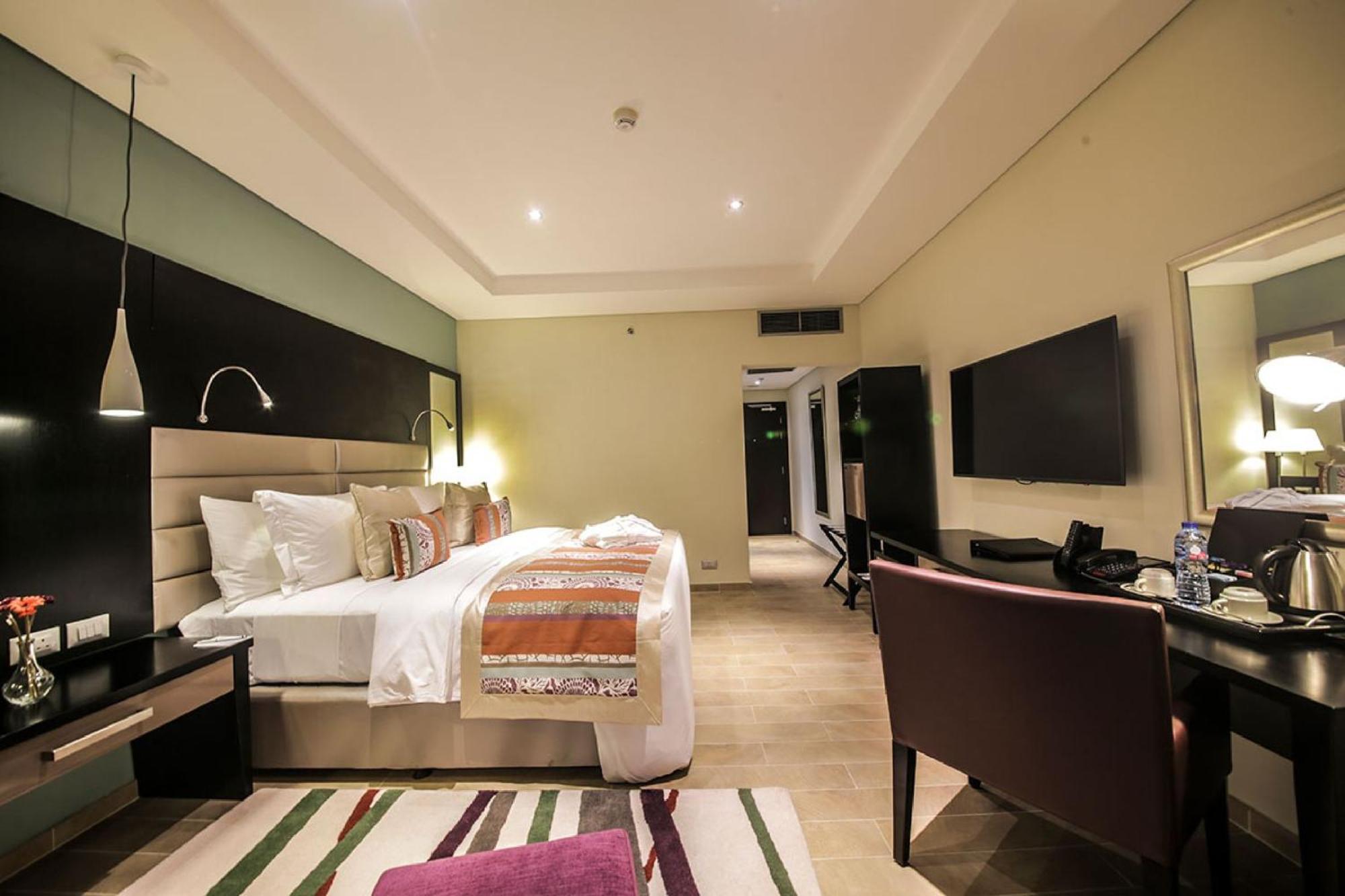 Room In Lodge - The Providence Hotel By Mantis อีเคจา ภายนอก รูปภาพ