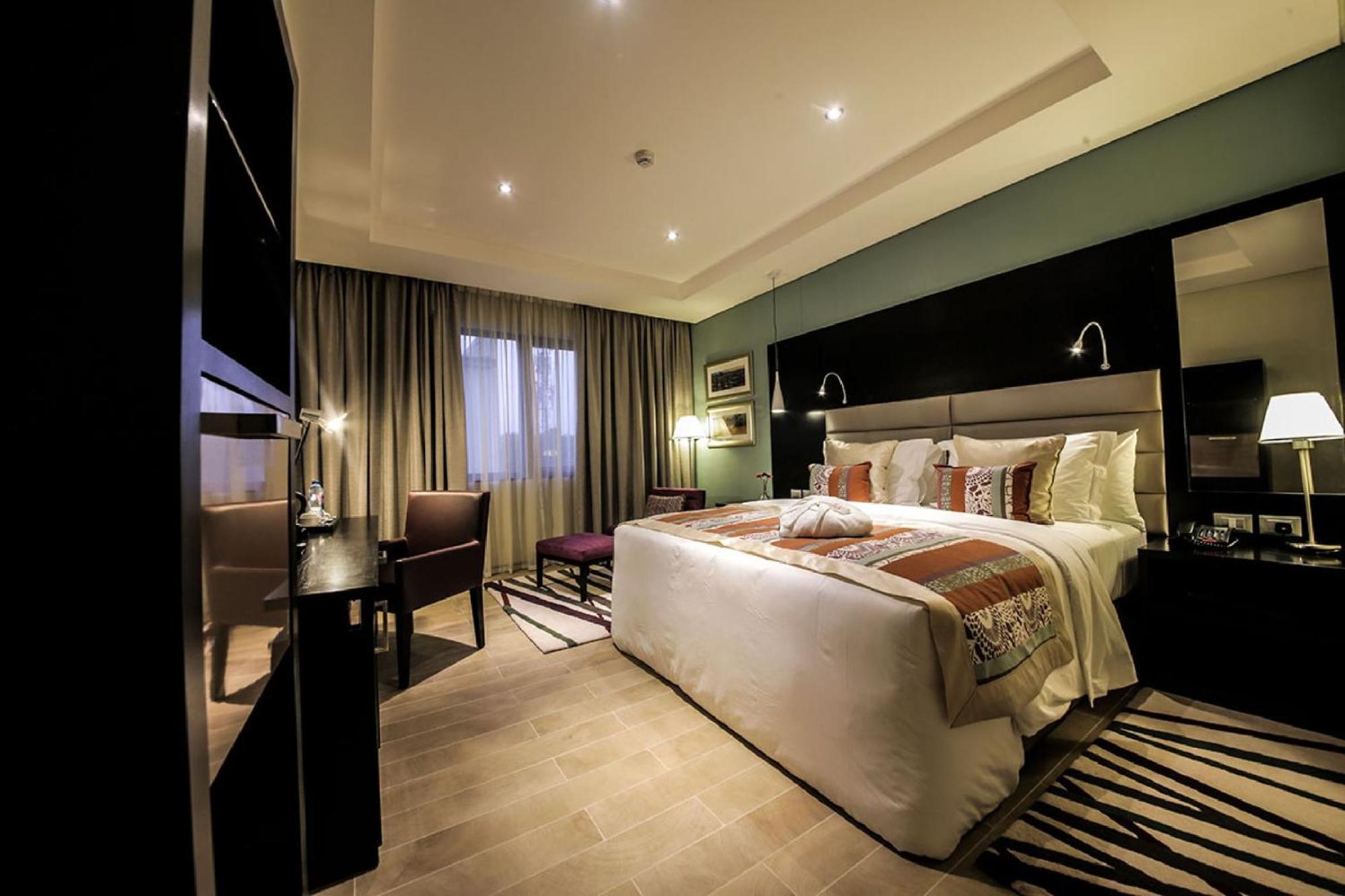 Room In Lodge - The Providence Hotel By Mantis อีเคจา ภายนอก รูปภาพ